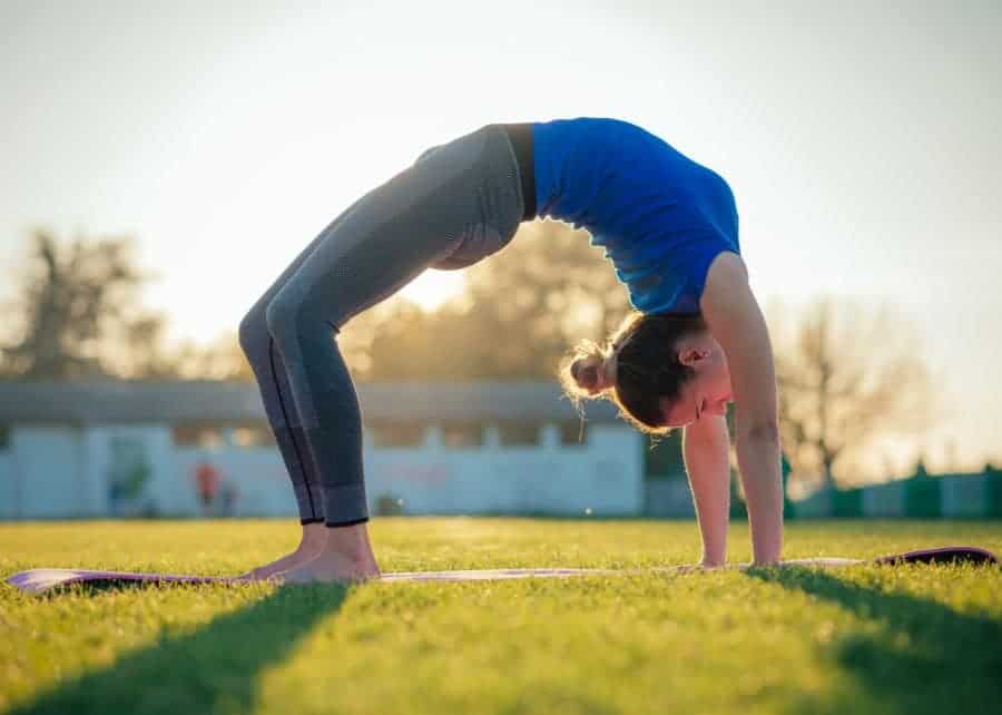 Wheel Pose (Urdhva Dhanurasana) Benefits and Contraindications