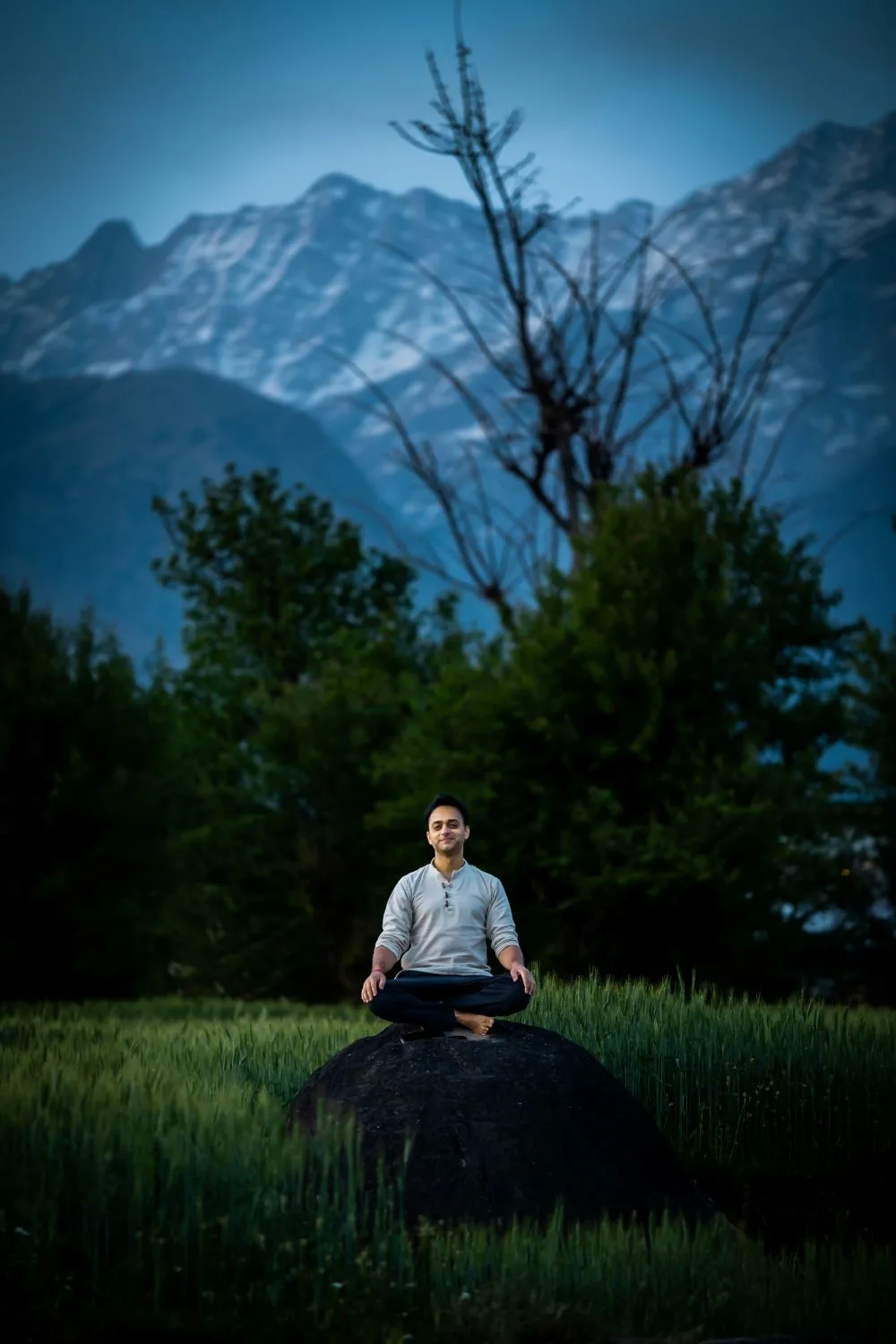 Group Online Yoga Classes for Everyday Fitness – Perfect for Beginners! - Plattershare - Recipes, food stories and food lovers Yoga with Ankush